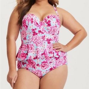 NWT Torrid Blue and Pink Floral Peplum Swimsuit top w Built-in bra